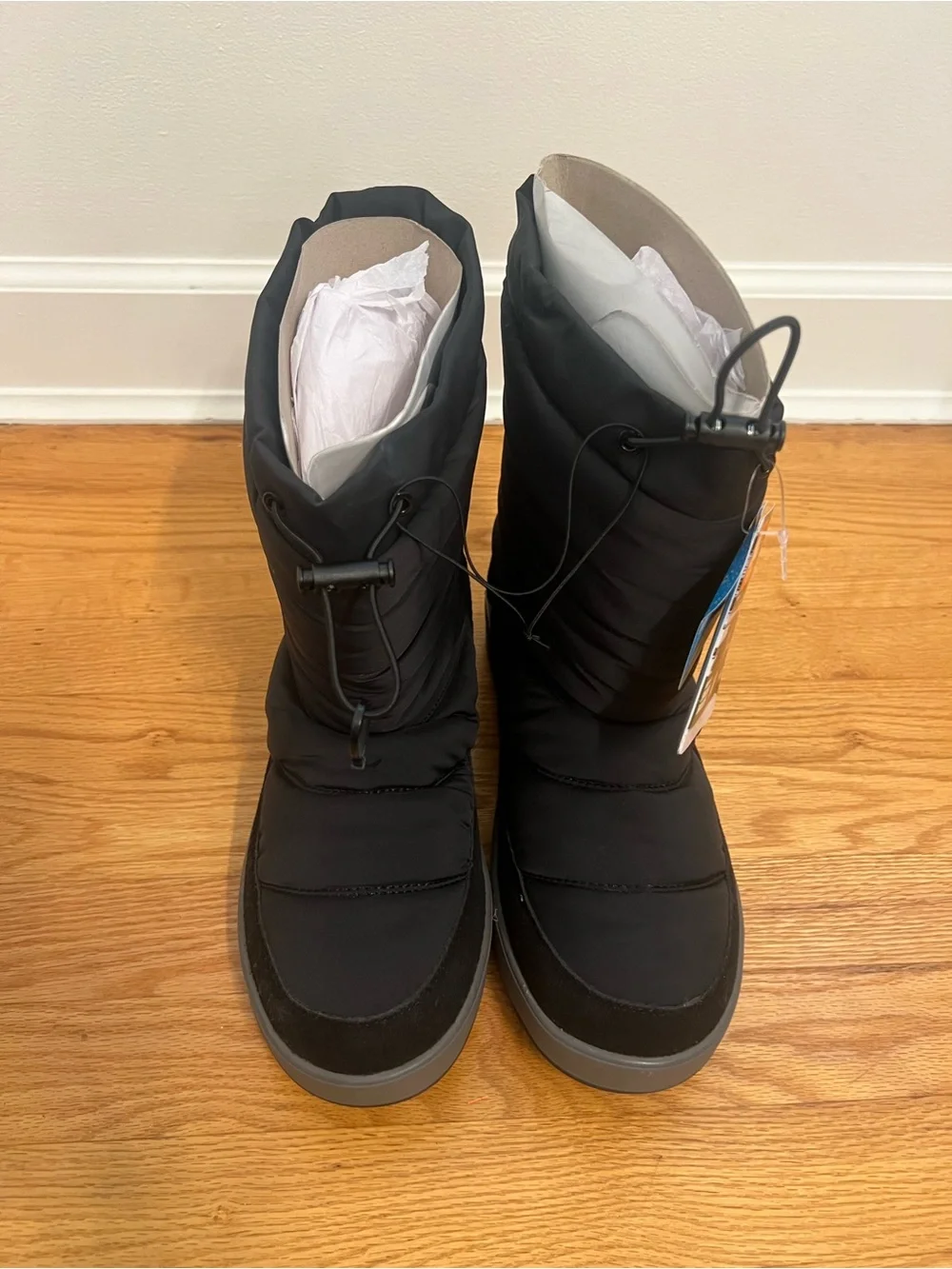 Ozark Trail men's puffer snow boots feature 3M Thinsulate